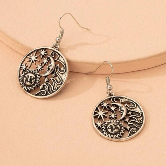 3/$30 NEW! Sun Moon Drop Earrings Antique Silver Celestial Cute Dainty - Picture 1 of 5